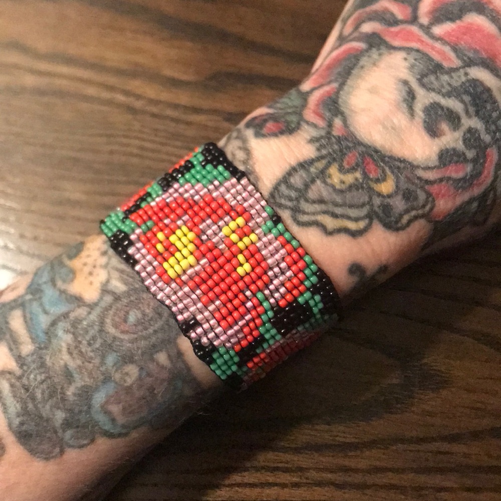 Rose beaded bracelet